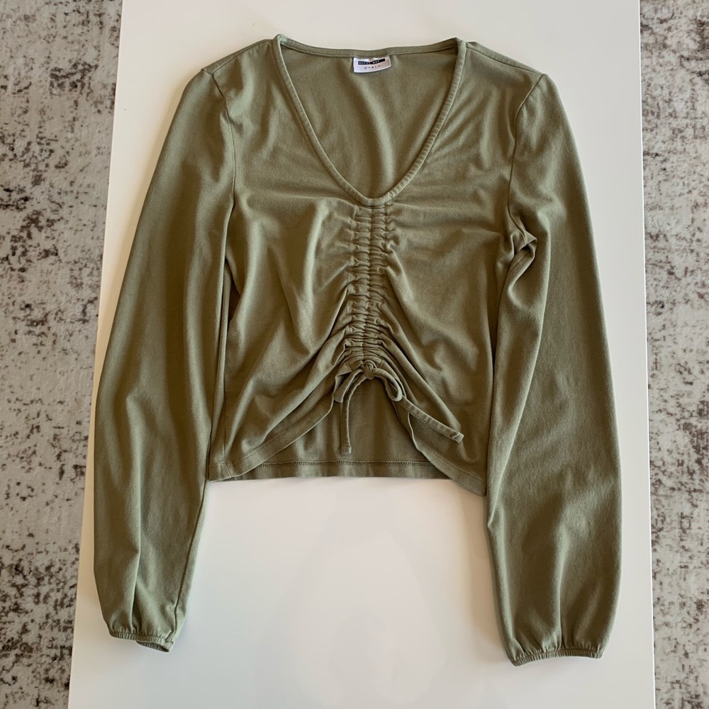 Green cropped long sleeve